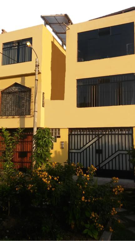Residencial El Sol De Los Pinos Bed and Breakfast Trujillo Zewnętrze zdjęcie