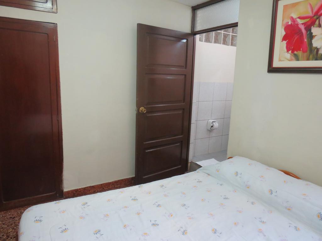 Residencial El Sol De Los Pinos Bed and Breakfast Trujillo Zewnętrze zdjęcie